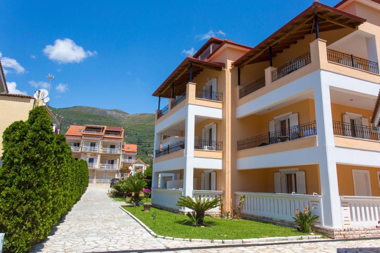 Tropical Apartments Parga Luaran gambar