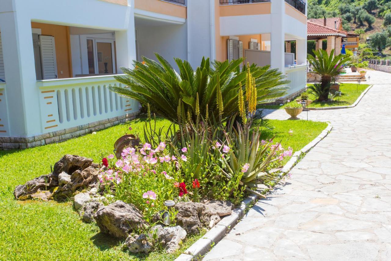 Tropical Apartments Parga Luaran gambar