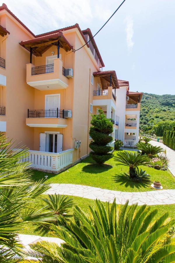 Tropical Apartments Parga Luaran gambar