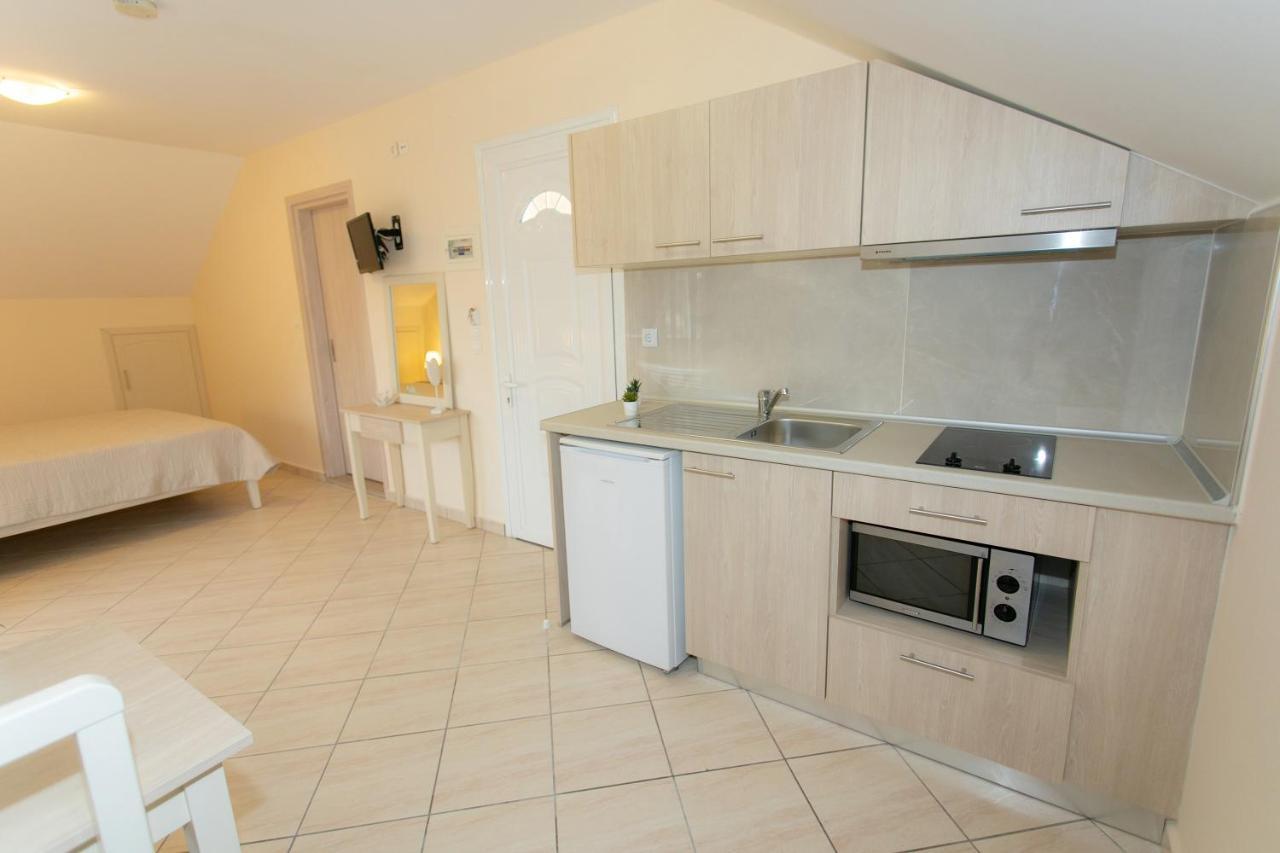 Tropical Apartments Parga Luaran gambar